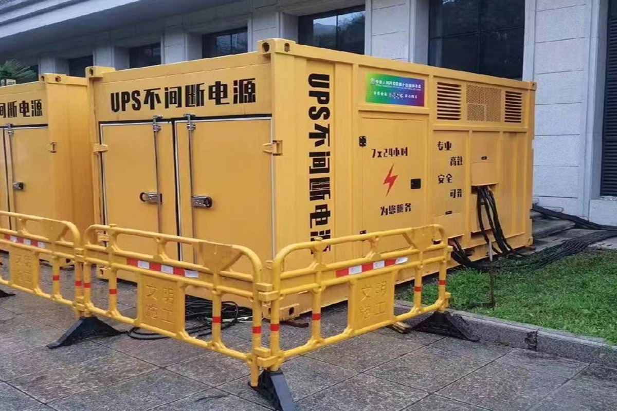 拜城发电机租赁施工现场